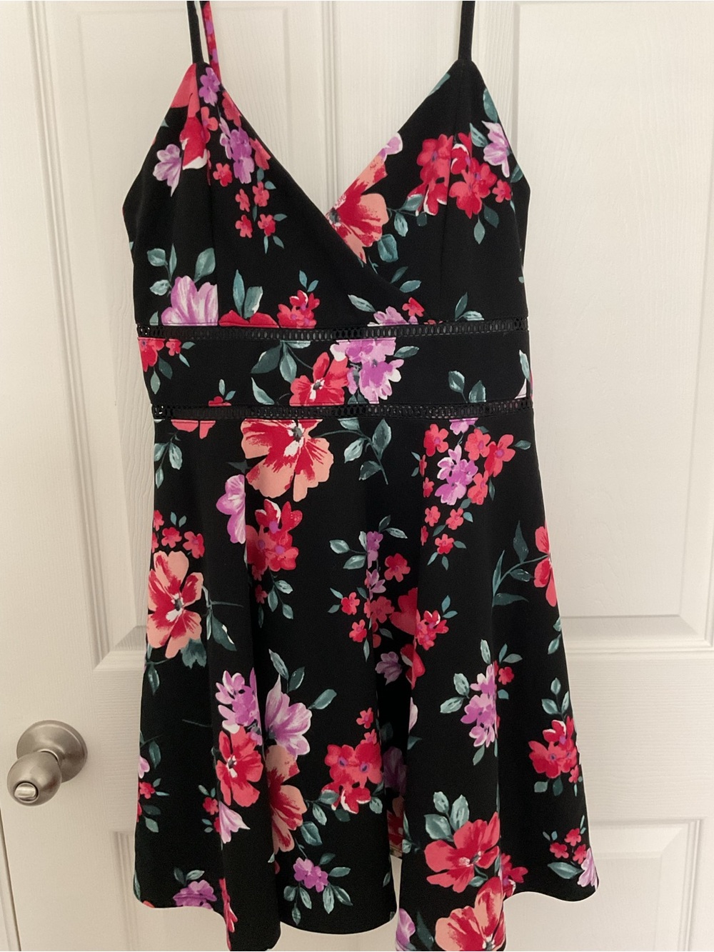 Francesca's Collections Black Floral Spaghetti-Strap Dress